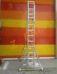 Aluminium movable ladder