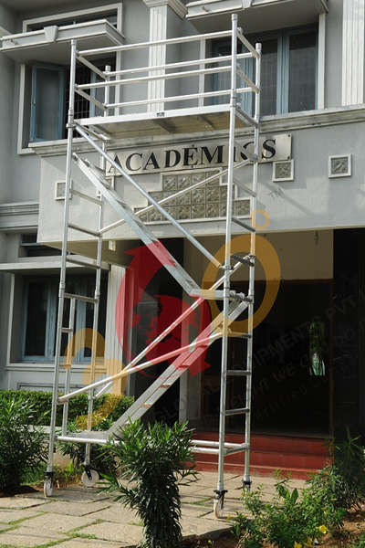 Industrial Ladders Manufacturers